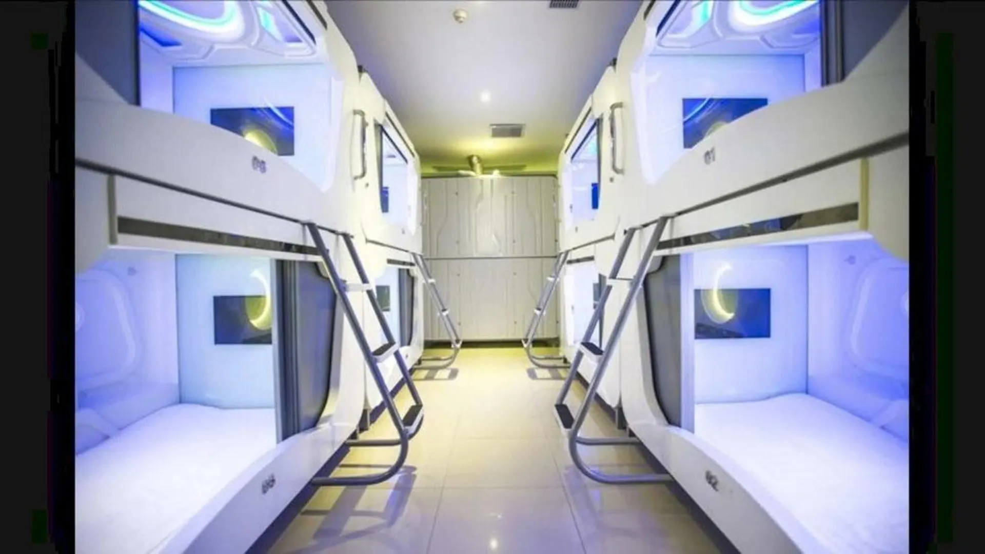 **  Time Capsule Hotel Malaysia